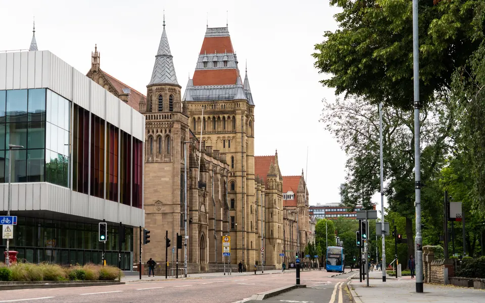 Where to Live as a Student in Manchester: Areas and Commutes
